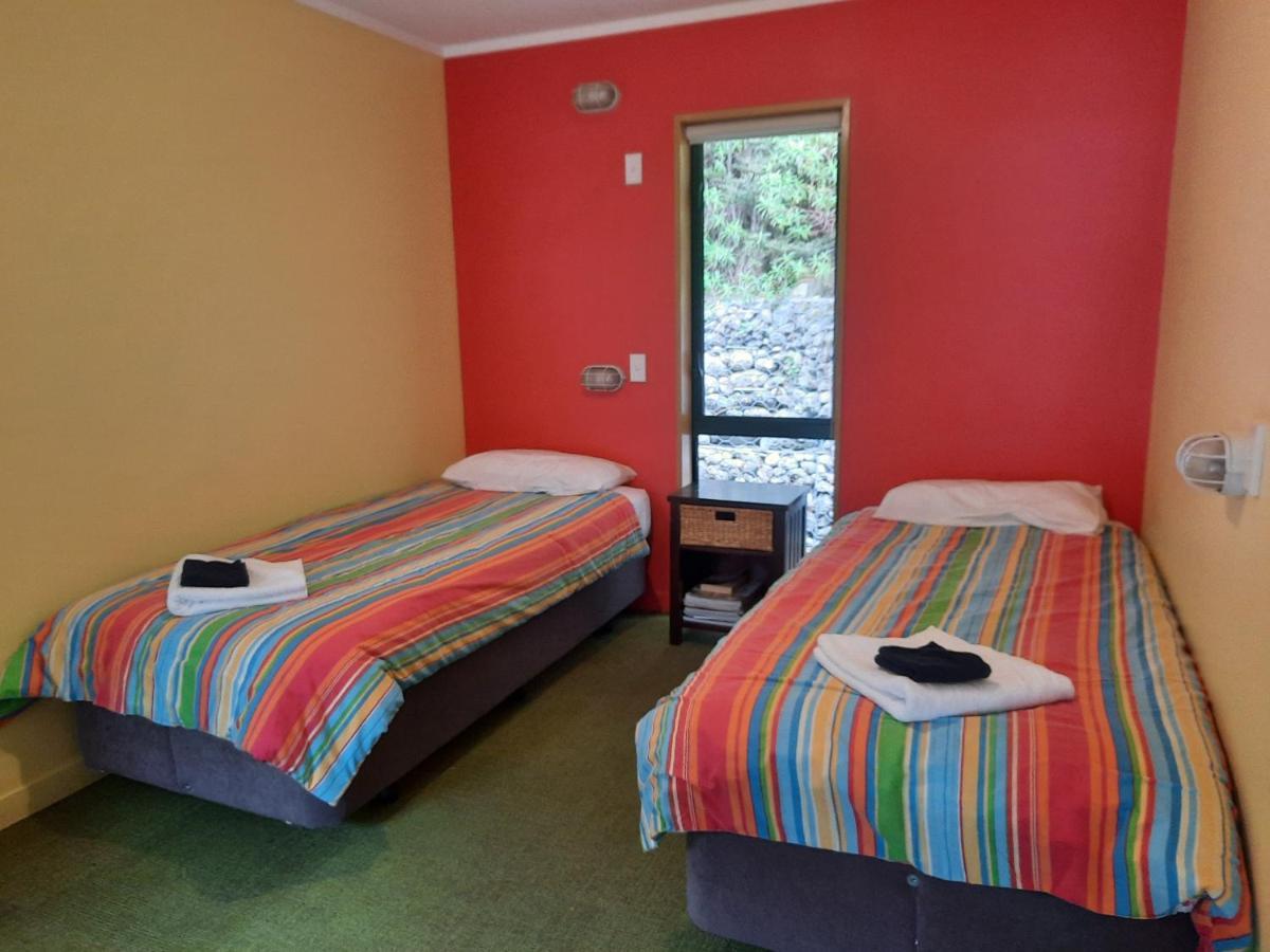 Mountain House Hostel Arthur's Pass Exterior photo