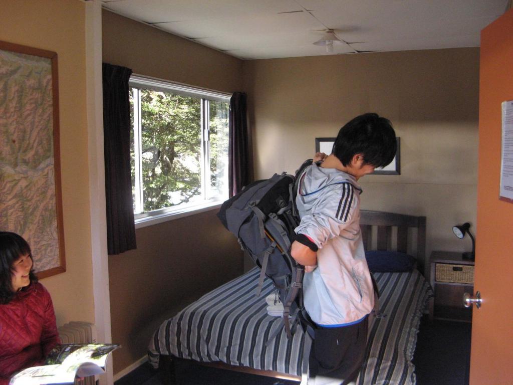 Mountain House Hostel Arthur's Pass Room photo