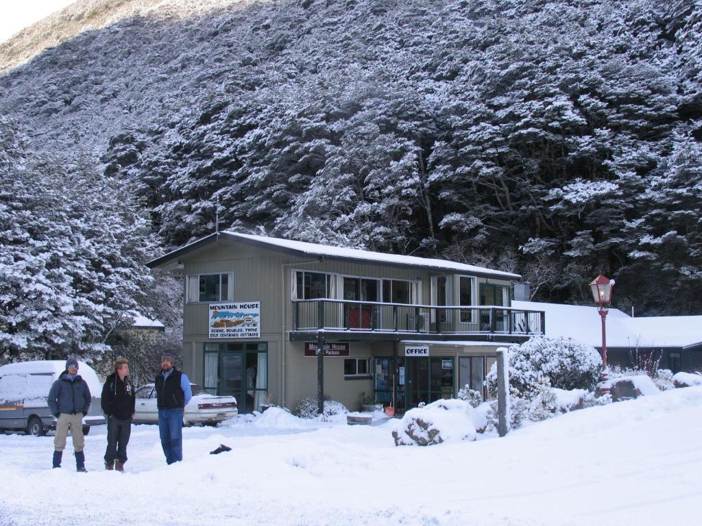 Mountain House Hostel Arthur's Pass Exterior photo