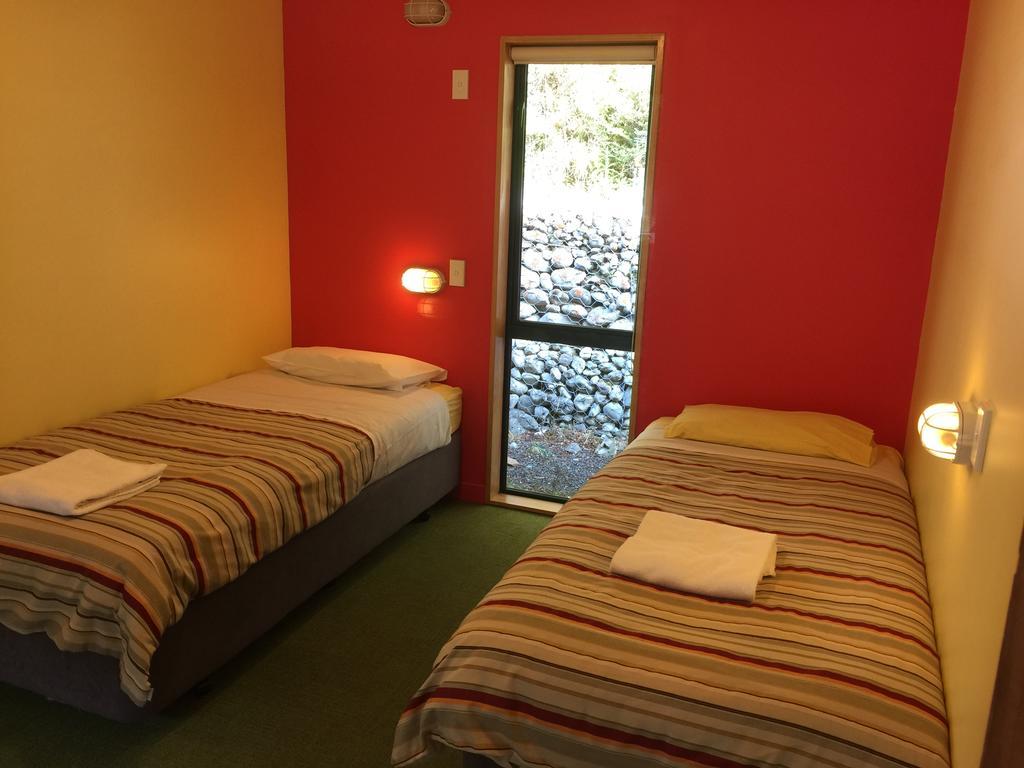 Mountain House Hostel Arthur's Pass Exterior photo
