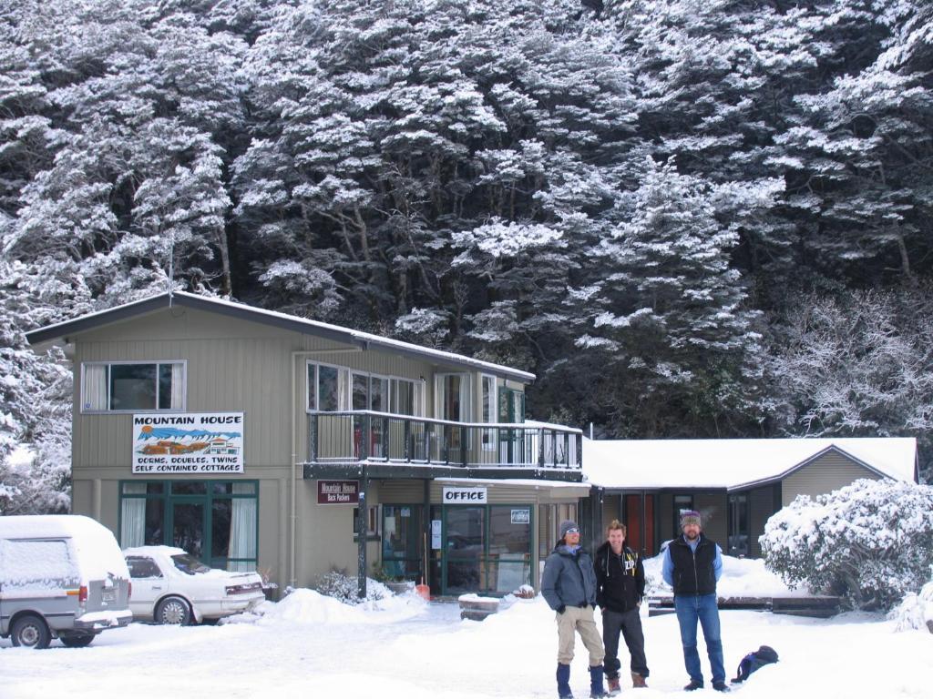 Mountain House Hostel Arthur's Pass Exterior photo